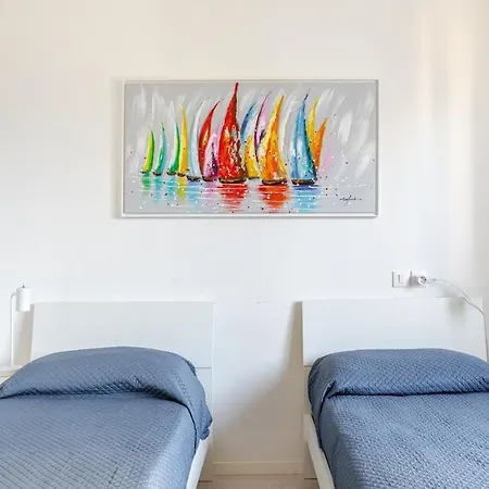 A 100 Metri Dal Mare *